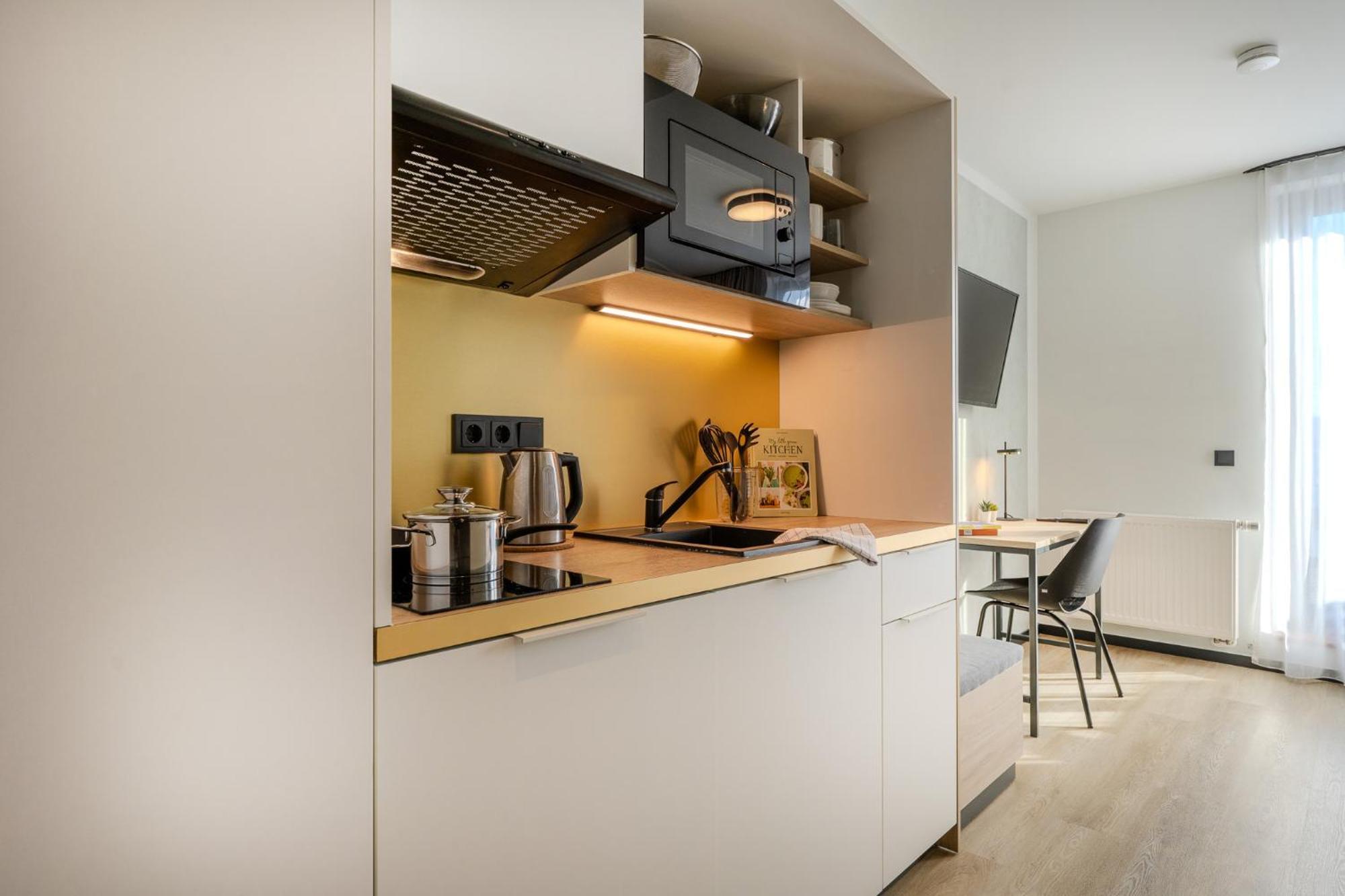 ホテル The Base Berlin One エクステリア 写真